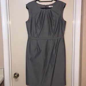 New Tahari Gray Sleeveless Dress.  Size 14